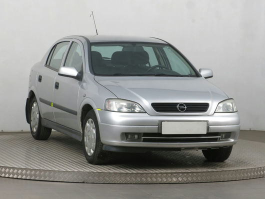 Opel Astra 1.4 16V 66 kW rok 2003