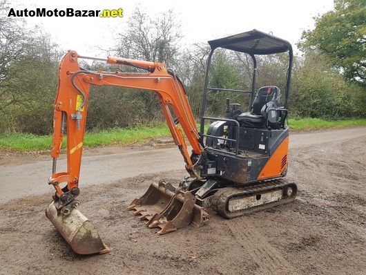 Stav výborný minibagr Hitachi Zaxis 107CPA