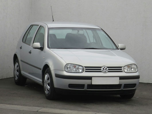 VW Golf 1.6 16V 77 kW rok 2000